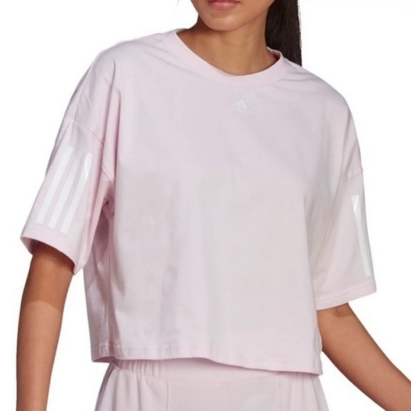 NWT WOMENS CROPPED ADIDAS TEE - Picture 1 of 6